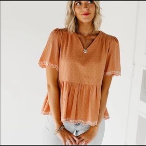 NWOT MOD Boutique Tea n Rose Coral Embroidered Peplum Top